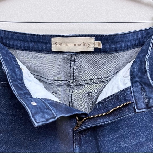 Soft Surroundings Medium Wash Denim High Rise Tapered Straight Leg Jeans Size 10 - Picture 4 of 9